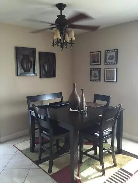 8120 Avenue C4 W, Lancaster, CA 93536 photo 2