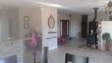 8120 Avenue C4 W, Lancaster, CA 93536 photo 13