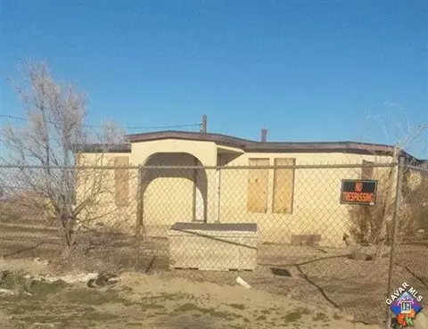 45002 E 40th St, Lancaster, CA 93535 photo 2