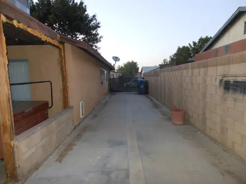 1112 Herzel Ave, Lancaster, CA 93535 photo 13