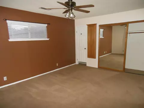 1112 Herzel Ave, Lancaster, CA 93535 photo 9