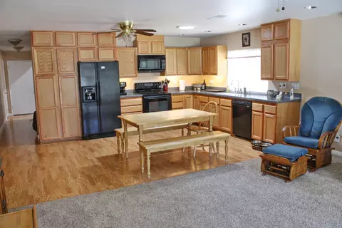 1038 Morven St, Lancaster, CA 93535 photo 17