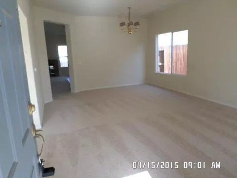 45723 Knightsbridge St, Lancaster, CA 93534 photo 3