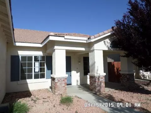 45723 Knightsbridge St, Lancaster, CA 93534 photo 2