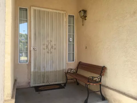 2114 Scott Ave, Palmdale, CA 93550 photo 2