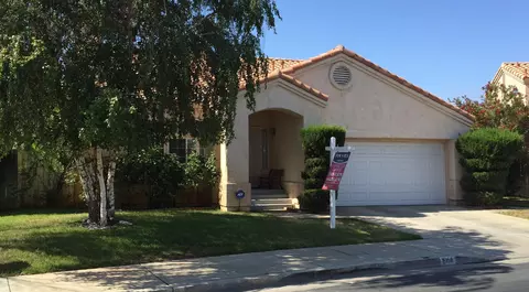2114 Scott Ave, Palmdale, CA 93550 photo 1