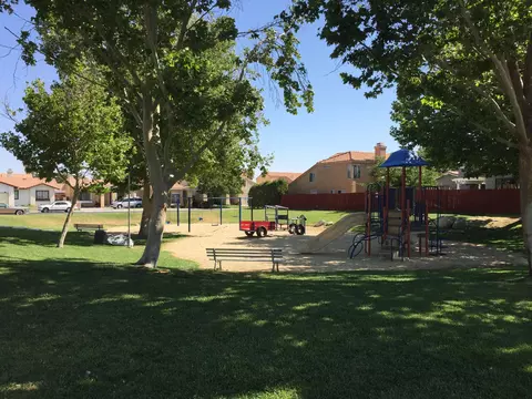 2114 Scott Ave, Palmdale, CA 93550 photo 28