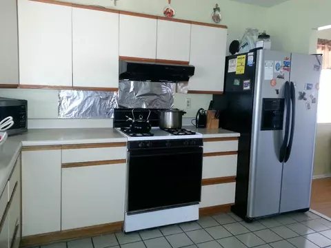 1036 Lightcap St, Lancaster, CA 93535 photo 4