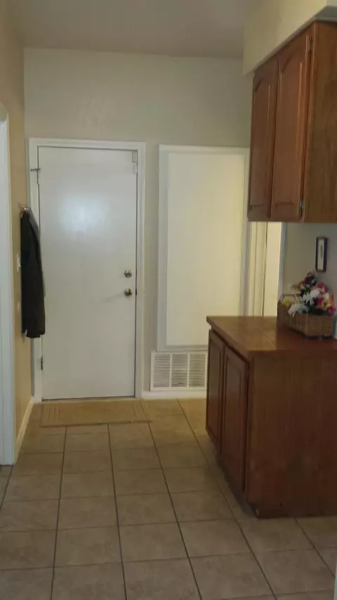 45533 Pickford Ave, Lancaster, CA 93534 photo 9