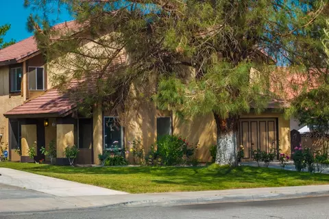 44111 Sancroft Ave, Lancaster, CA 93535 photo 1