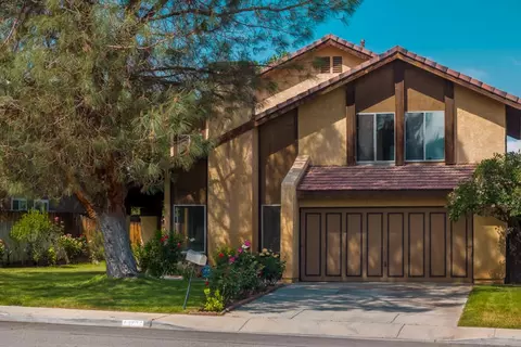 44111 Sancroft Ave, Lancaster, CA 93535 photo 2