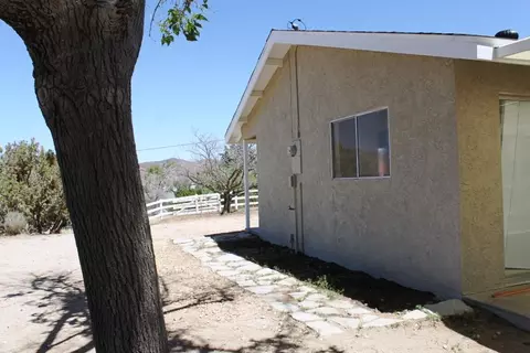 1110 Searchlight Ranch Rd, Acton, CA 93510 photo 3