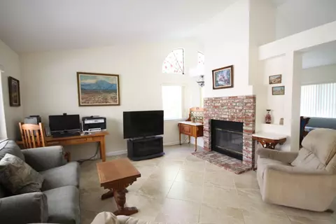 3049 Dearborn Ave, Palmdale, CA 93551 photo 4