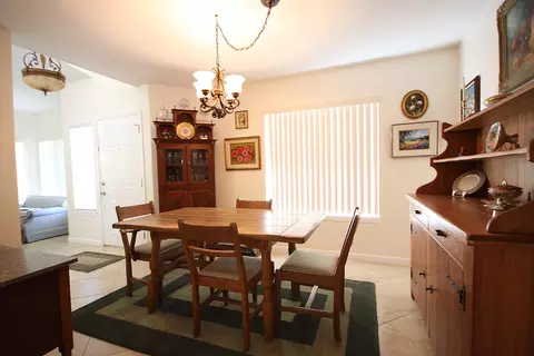 3049 Dearborn Ave, Palmdale, CA 93551 photo 3