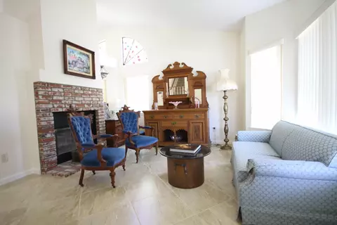 3049 Dearborn Ave, Palmdale, CA 93551 photo 2