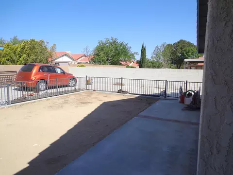 37103 Keith Ct, Palmdale, CA 93550 photo 8