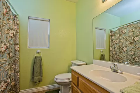 1735 Windermere Dr, Lancaster, CA 93534 photo 15