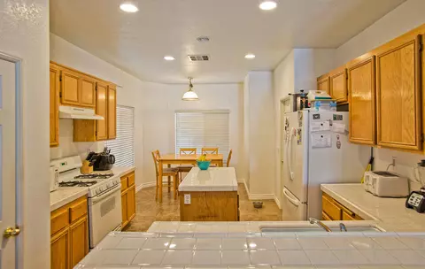 1735 Windermere Dr, Lancaster, CA 93534 photo 13