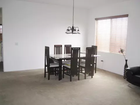 2725 Chicory Ln, Palmdale, CA 93551 photo 4