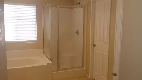 6424 Tuscan Ct, Palmdale, CA 93552 photo 3