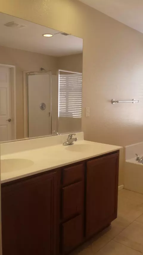6424 Tuscan Ct, Palmdale, CA 93552 photo 2