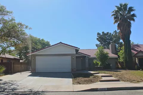 43843 David St, Lancaster, CA 93535 photo 1