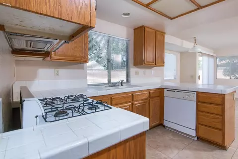 415 Avenue J9 E, Lancaster, CA 93535 photo 5