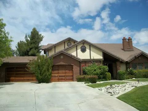 2755 Secure Pl, Lancaster, CA 93536 photo 2