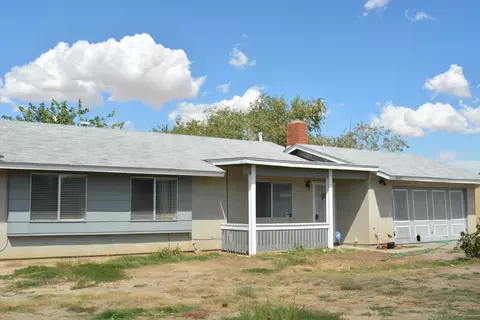 40765 176th St E, Lake Los Angeles, CA 93535 photo 1