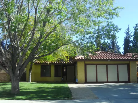 1034 Avenue J6 E, Lancaster, CA 93535 photo 1