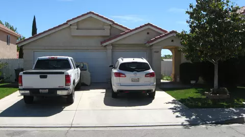 43820 8th St E, Lancaster, CA 93535 photo 3