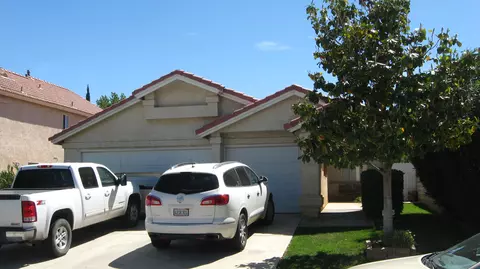 43820 8th St E, Lancaster, CA 93535 photo 2