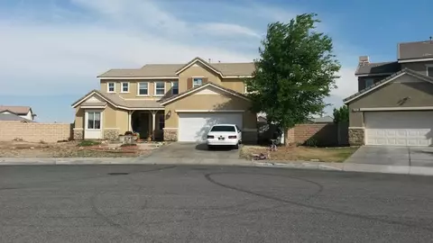 6721 Evans St E, Palmdale, CA 93552 photo 2