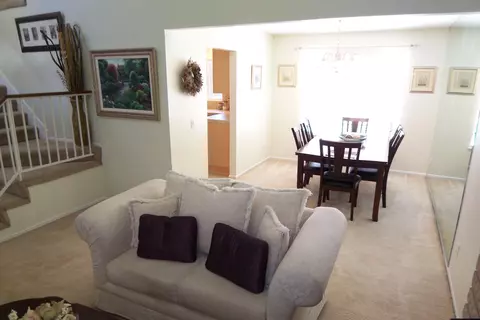 1402 Windsor Pl, Palmdale, CA 93551 photo 5
