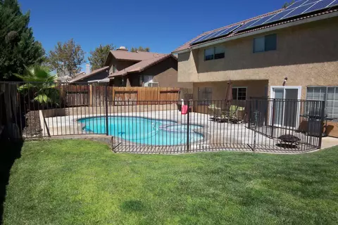 1402 Windsor Pl, Palmdale, CA 93551 photo 19