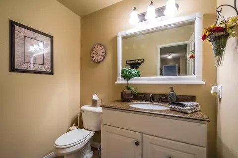 204 Eagle Ln, Palmdale, CA 93551 photo 11