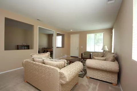 2218 Foxtail Dr, Palmdale, CA 93551 photo 5