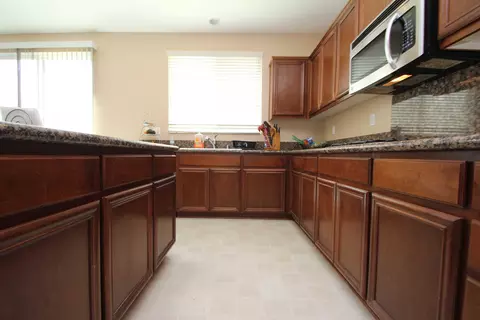 2218 Foxtail Dr, Palmdale, CA 93551 photo 10