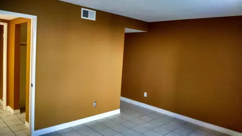 44412 15 St E #8, Lancaster, CA 93535 photo 4