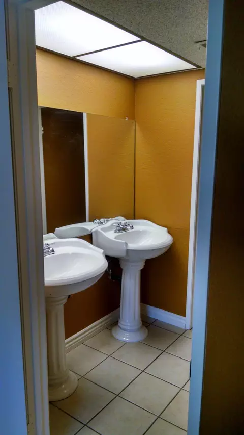 44412 15 St E #8, Lancaster, CA 93535 photo 3