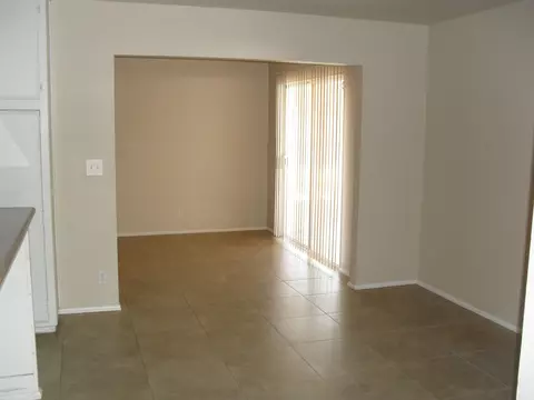37515 4th St E, Palmdale, CA 93550 photo 5