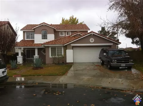 2002 Ivyton St E, Lancaster, CA 93535 photo 1