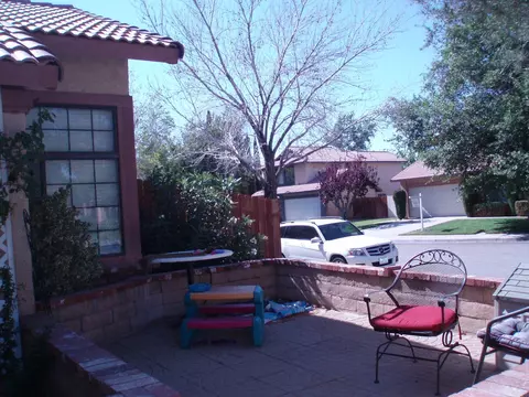 44937 Caboose Dr, Lancaster, CA 93535 photo 3