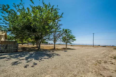 45240 70th St, Lancaster, CA 93535 photo 35