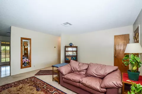 45240 70th St, Lancaster, CA 93535 photo 9