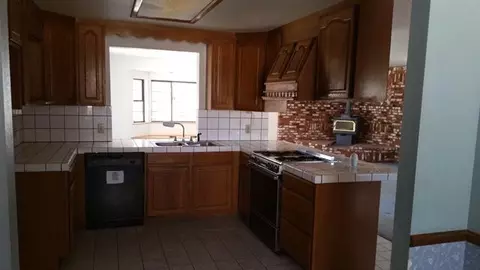 8024 Avenue E W, Lancaster, CA 93536 photo 4