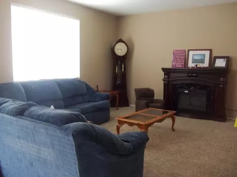 3028 Emerald Ln, Lancaster, CA 93535 photo 10