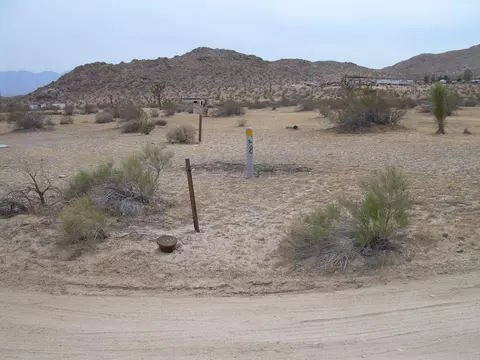 20344 J-8 Ave E, Lancaster, CA 93535 photo 2