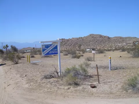 20344 J-8 Ave E, Lancaster, CA 93535 photo 1
