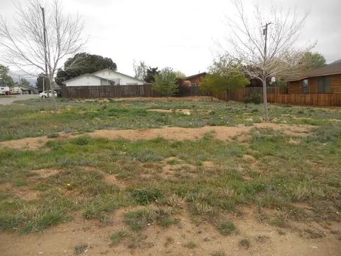 21601 Brook Dr, Tehachapi, CA 93561 photo 5